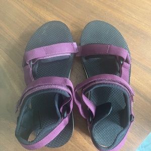 Teva universal trail sandal